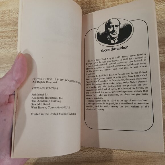 The Turn Of The Screw Henry James 1984 B&W Pocket Classics Comic Paperback VTG - Picture 7 of 10